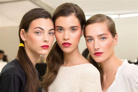 chanel voorjaar 2017 make up|chanel fashion 2017.